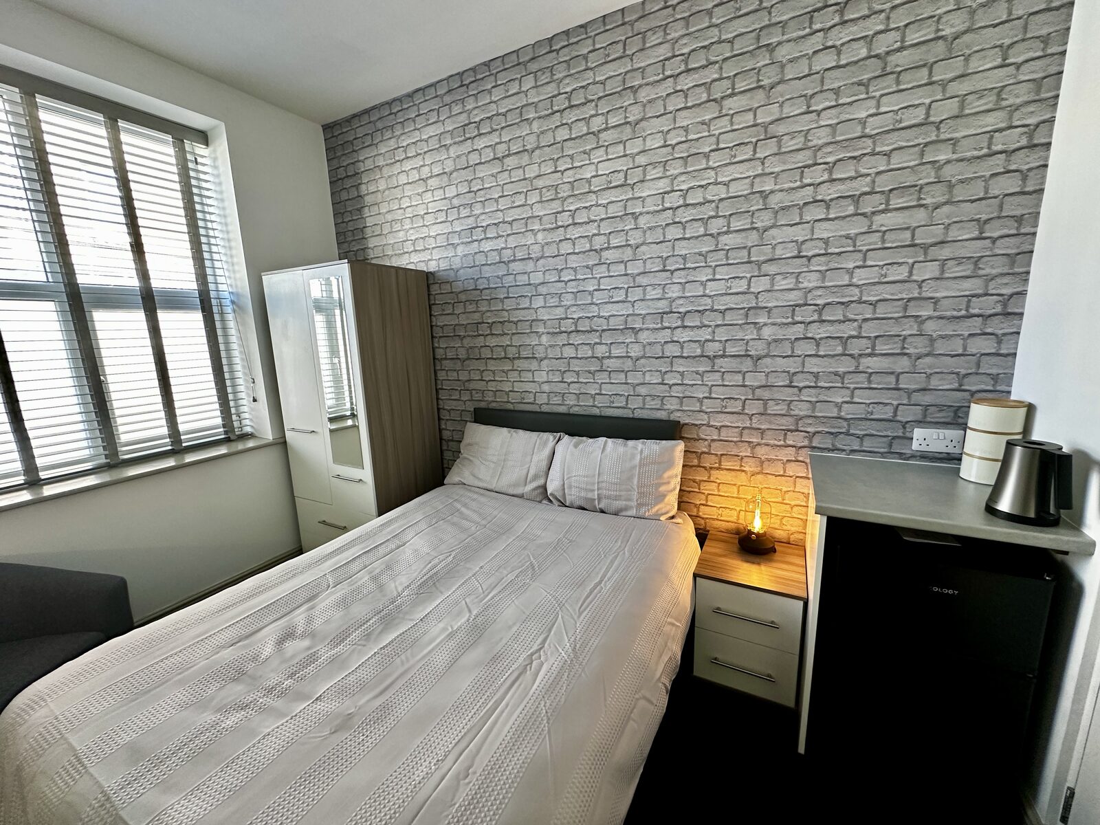 Furnished en-suite room with smart TV, Crystal Palace, Dalkeith Street, Barrow